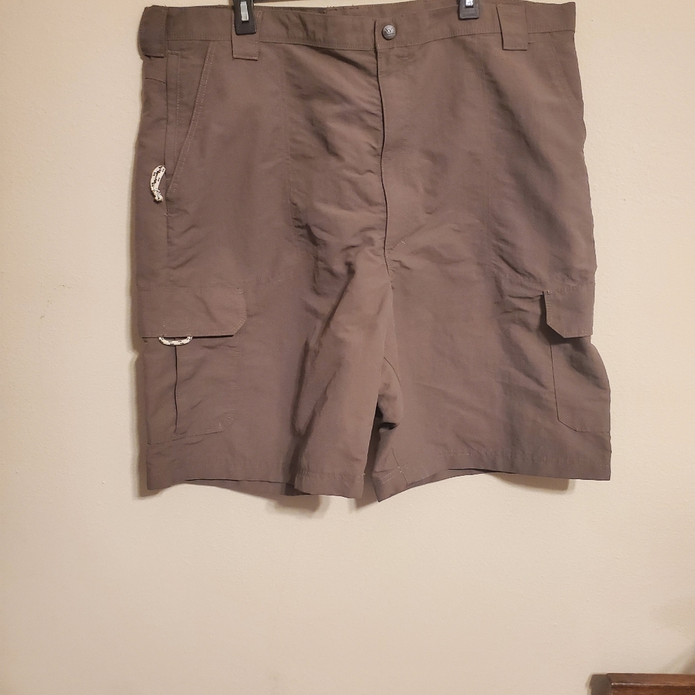 Lot of 2 wrangler shorts for men. Size 44 inseam 10